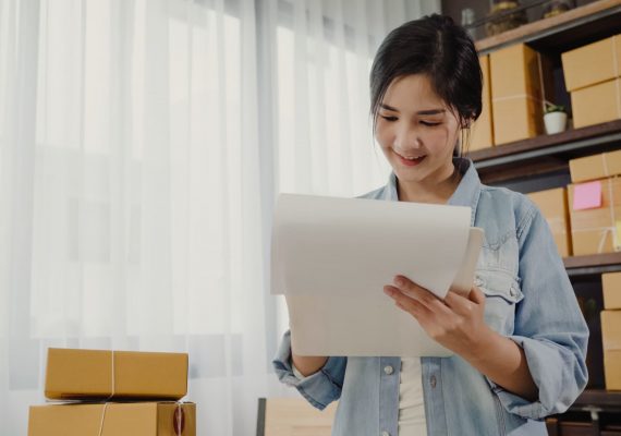 beautiful-smart-asian-young-entrepreneur-business-woman-owner-sme-checking-product-stock (1) beautiful-smart-asian-young-entrepreneur-business-woman-owner-sme-checking-product-stock (1)